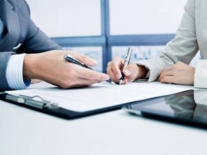 Mức lãi suất và phí sử dụng dịch vụ vay đáo hạn ngân hàng tại TP.HCM của Nhadatlongangiare.vn vô cùng hấp dẫn